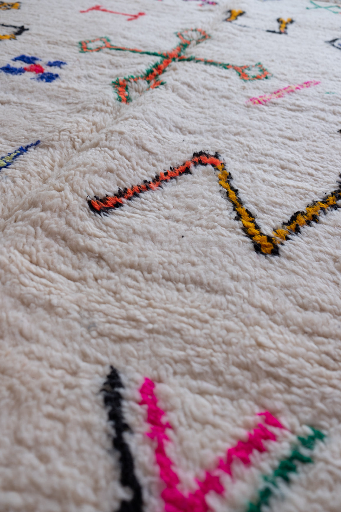 Azilal Moroccan Rug - 5'1'' x 8'4" - AZ401