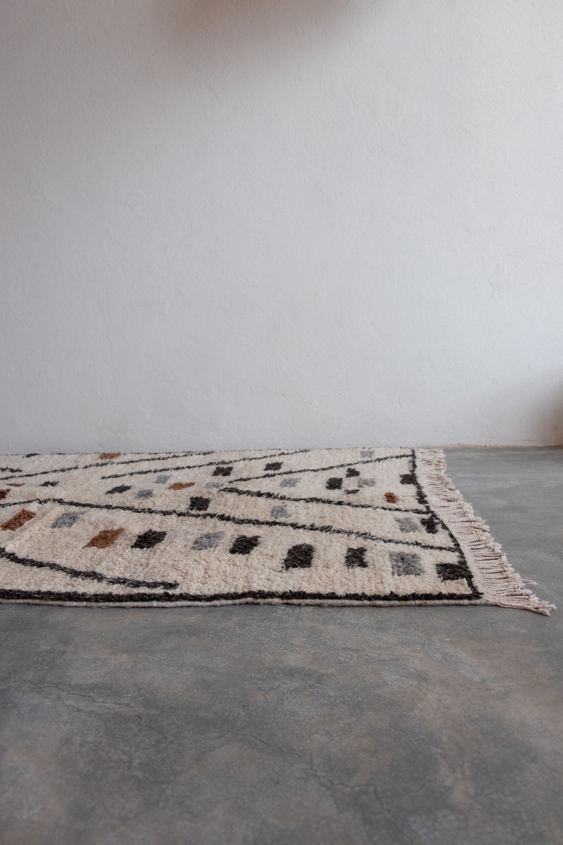 Azilal Moroccan Rug - 4'11'' x 8'2" - AZ403
