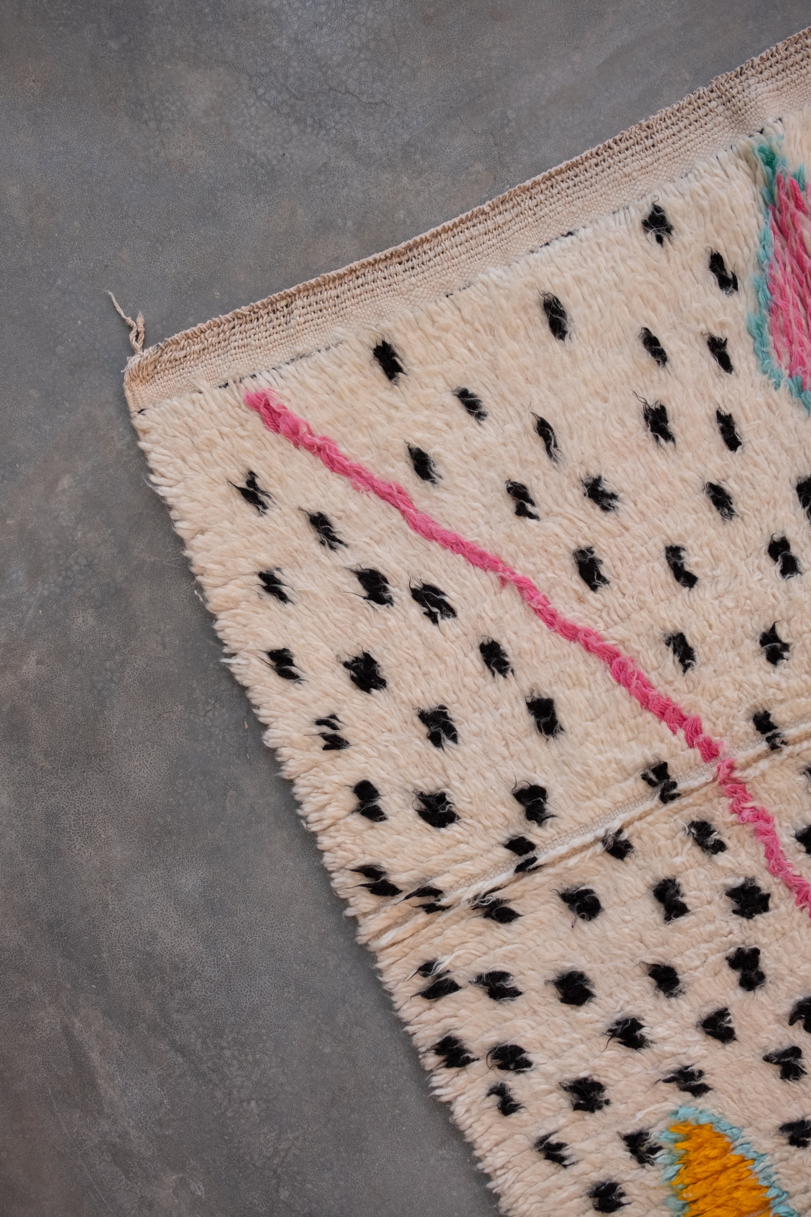 Azilal Moroccan Rug - 4'5" x 7'4" - AZ405