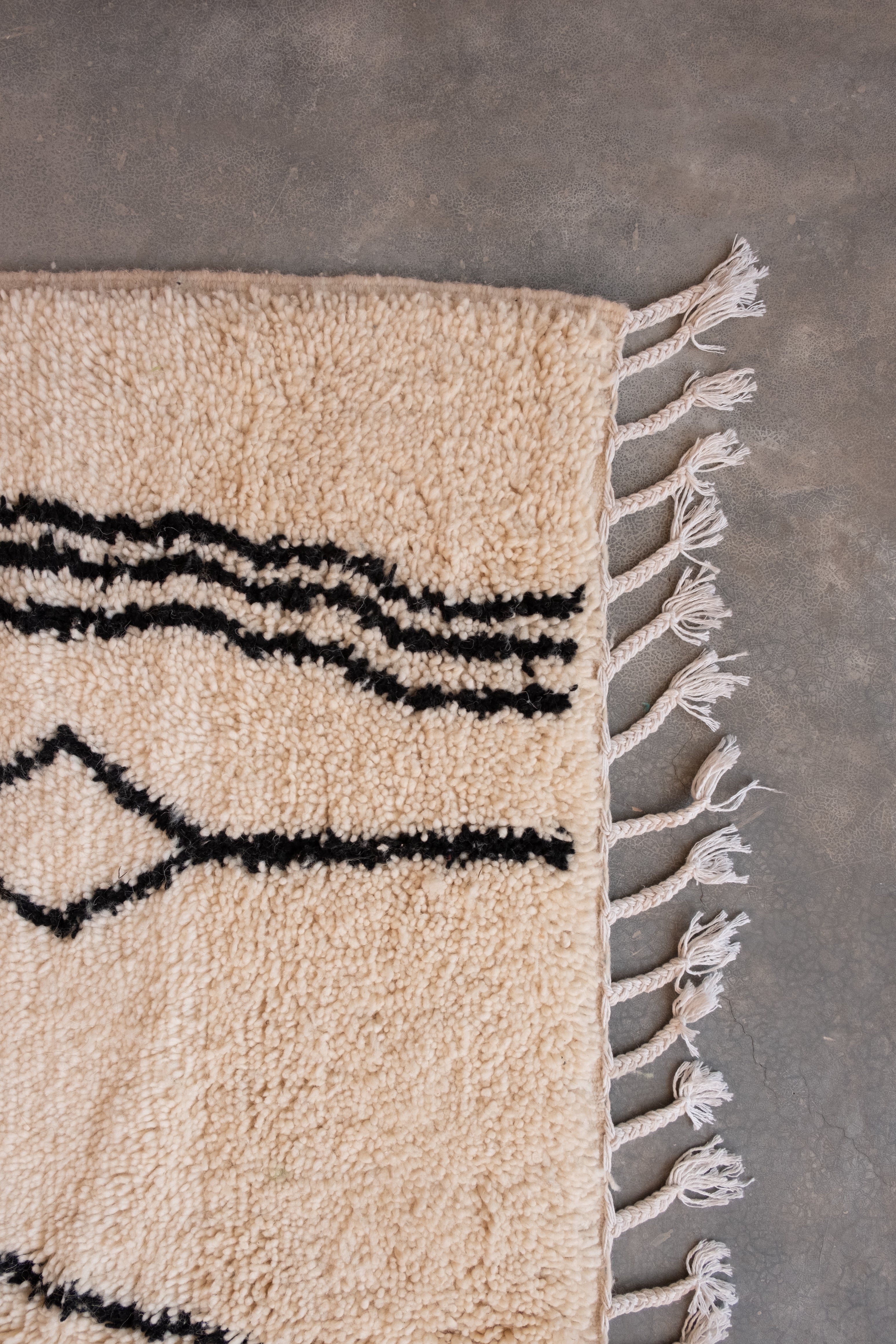 Azilal Moroccan Rug - 5'3" x 6'10" - AZ412