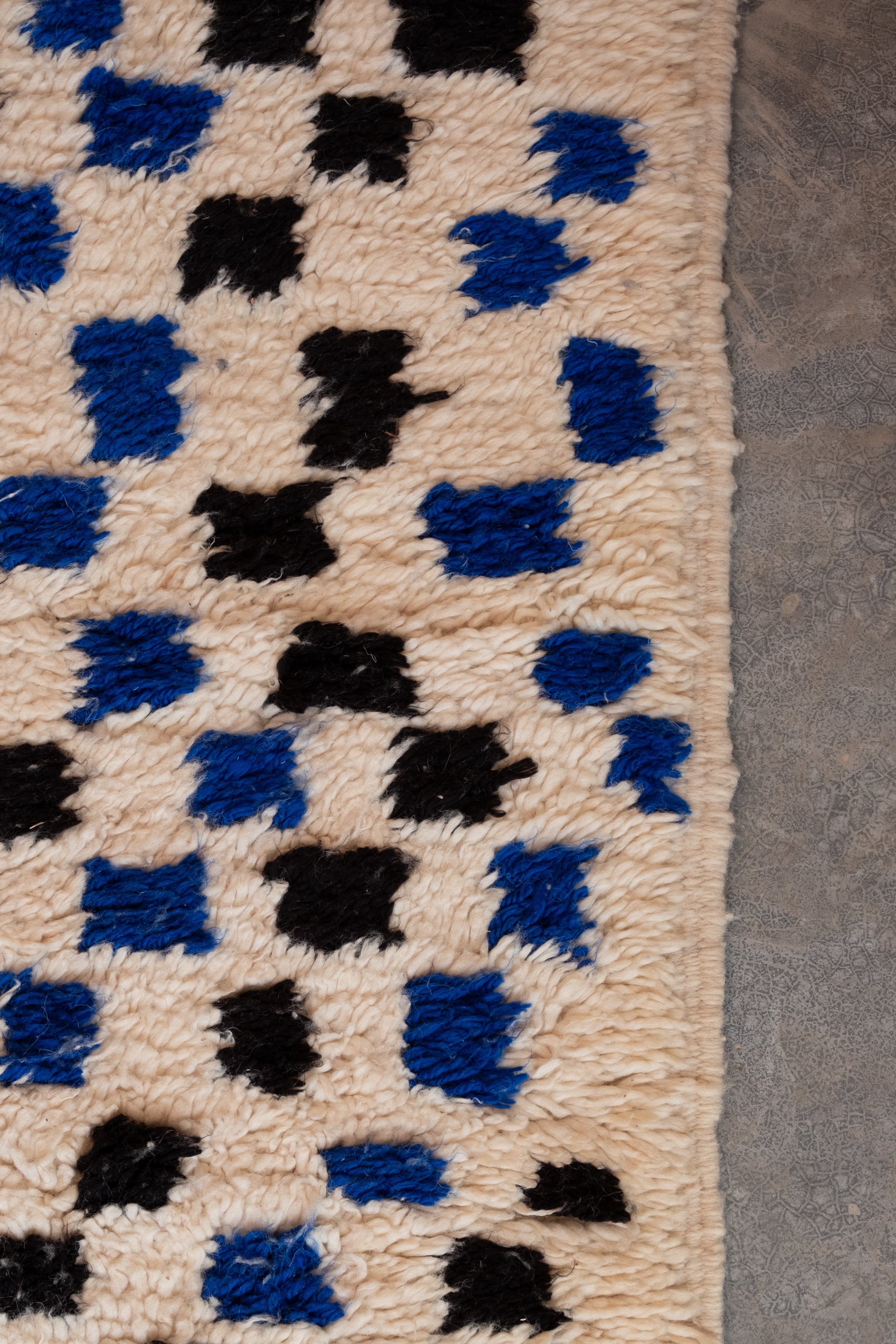 Azilal Moroccan Rug - 4'7" x 8'9" - AZ416