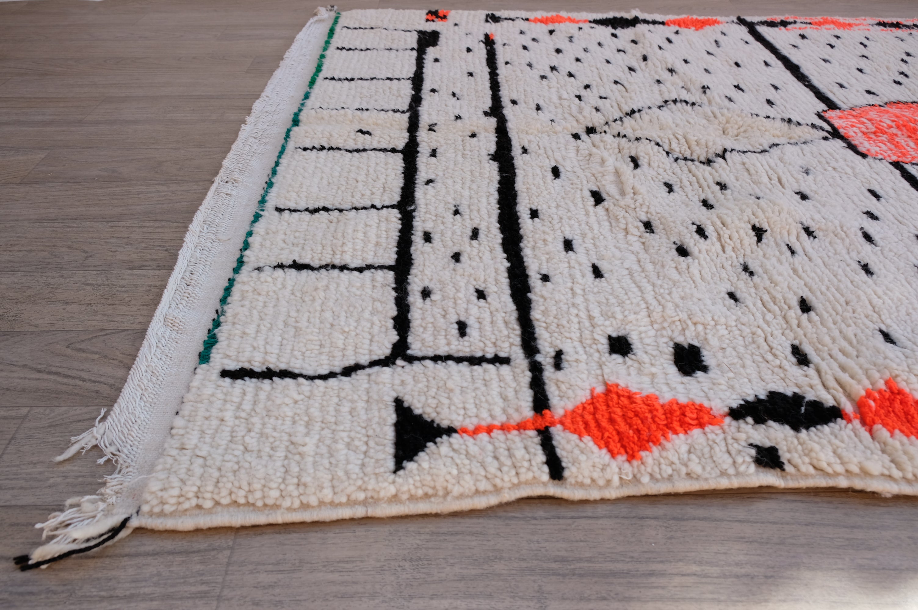 Azilal Moroccan Rug - 5'2'' x 8'4" - AZ104