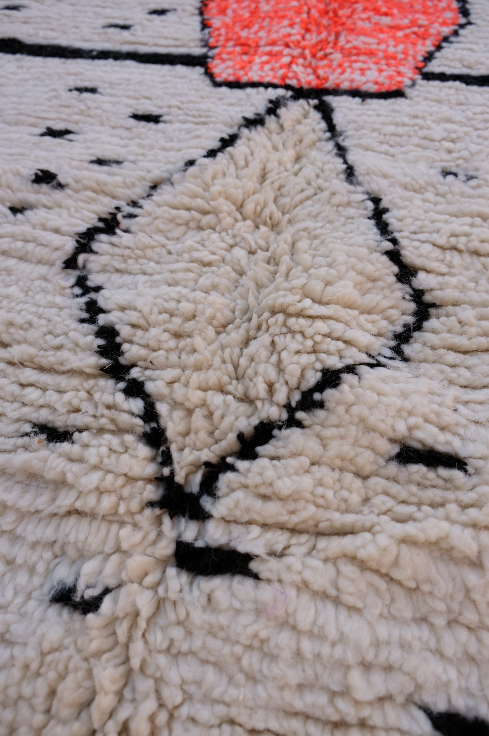 Azilal Moroccan Rug - 5'2'' x 8'4" - AZ104