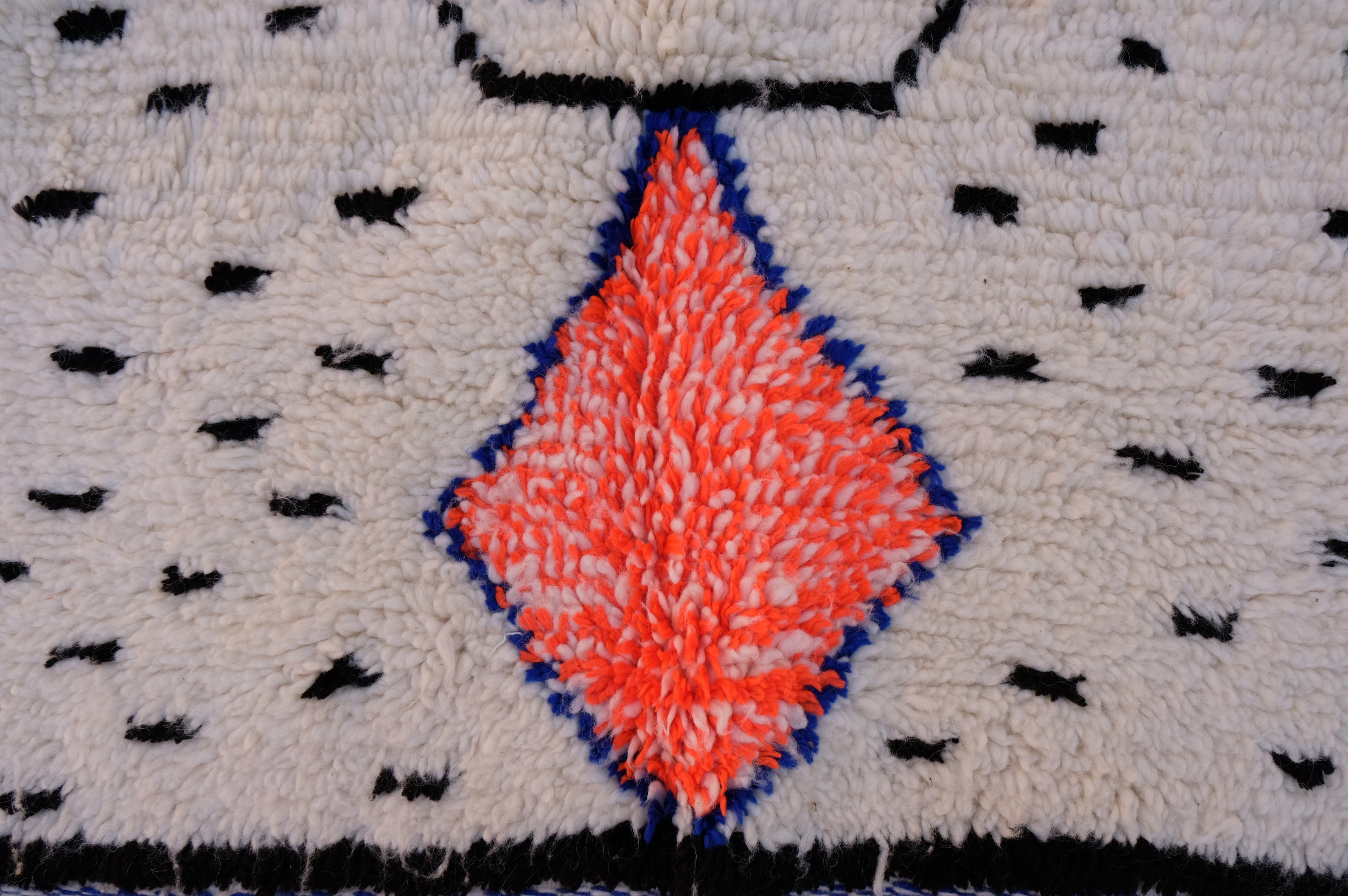 Azilal Moroccan Rug - 5'2'' x 8'4" - AZ104