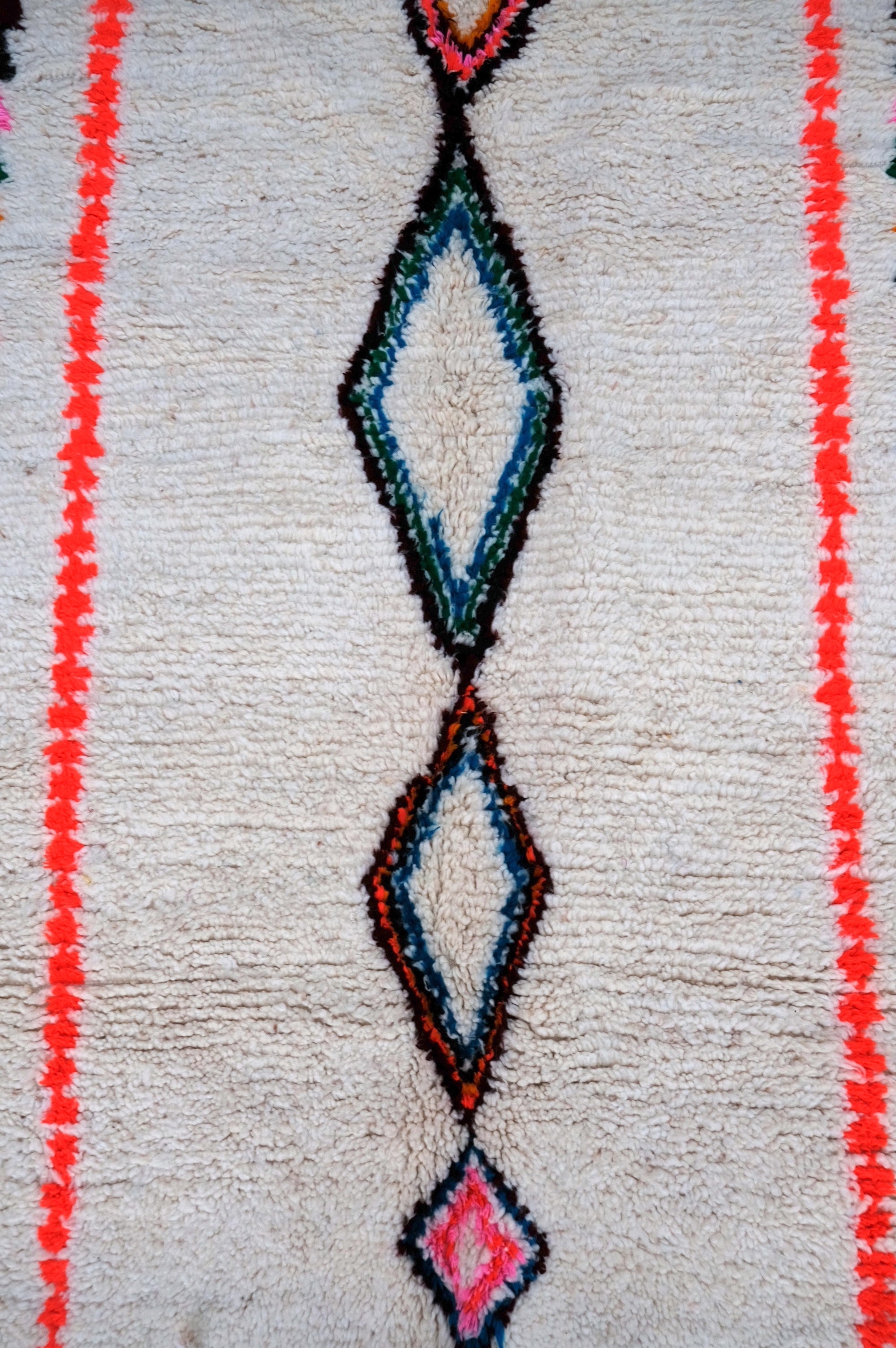 Azilal Moroccan Rug - 4'7'' x 8' - AZ105