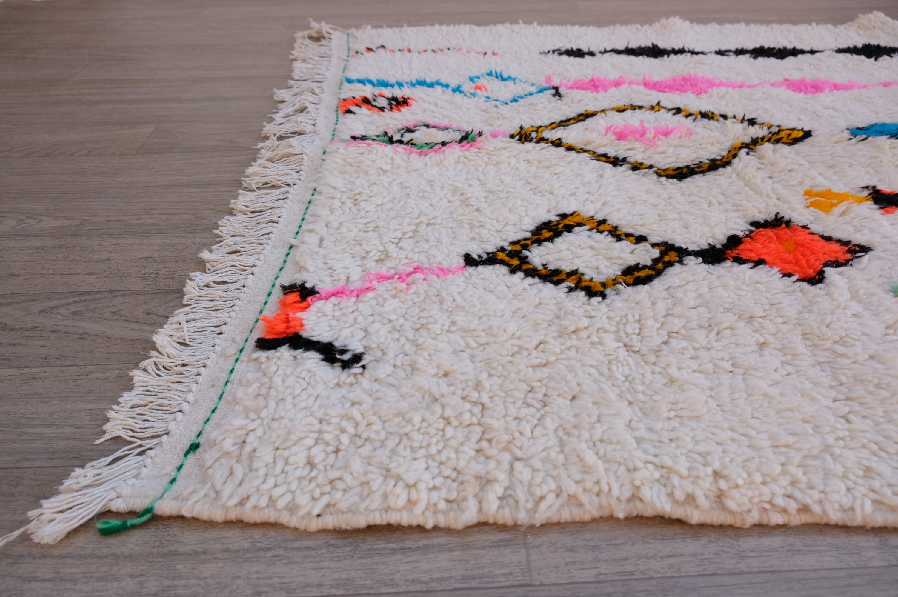 Azilal Moroccan Rug - 4'5'' x 7'10" - AZ107