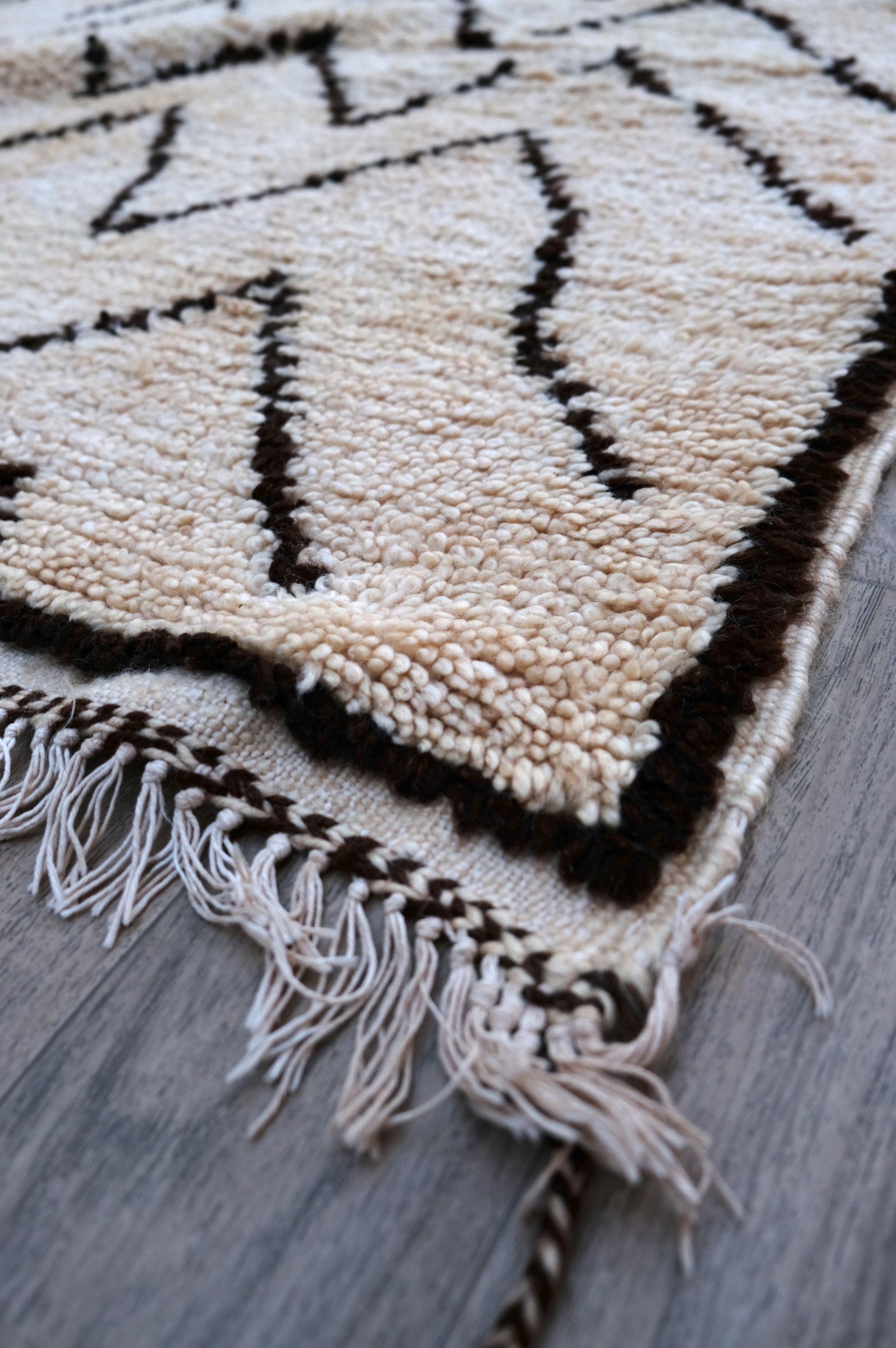 Azilal Moroccan Rug - 4'5'' x 9' - AZ108