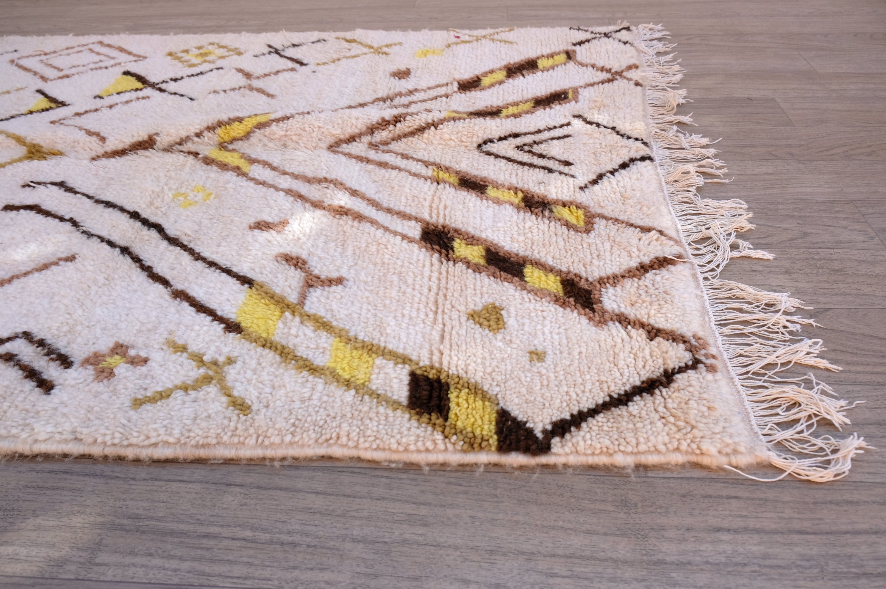 Azilal Moroccan Rug - 4'3'' x 7'3" - AZ119